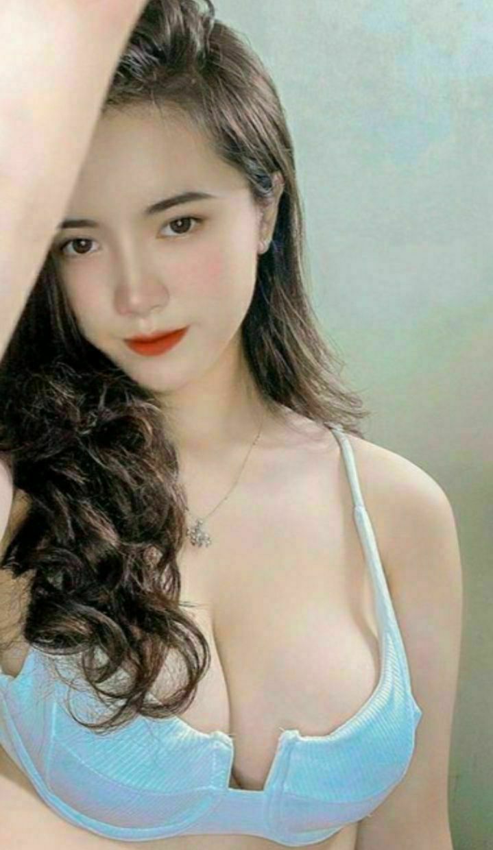 【国产】走廊里扒光美女衣服的!